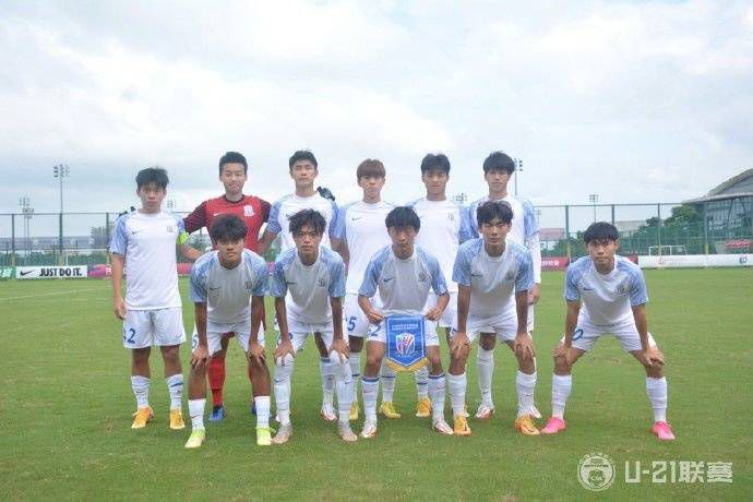 杜比影院的杜比全景声系统，凭借遍布于影厅中、萦绕在观众周围（甚至头顶上方）的声音，营造出惊人的真实感，将观众带入电影场景之中