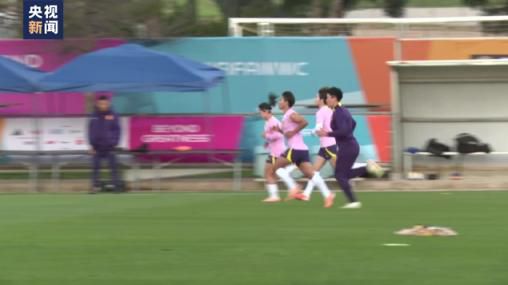 比赛第42分钟，阿瑙托维奇进球，但国米后卫比塞克在进球前有疑似推人的犯规动作。